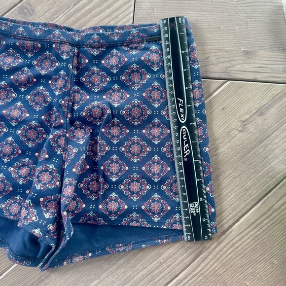 Abercrombie & Fitch Pull-On Women's Cotton Blend Shorts - Navy/Medallion Print - - Picture 11 of 11